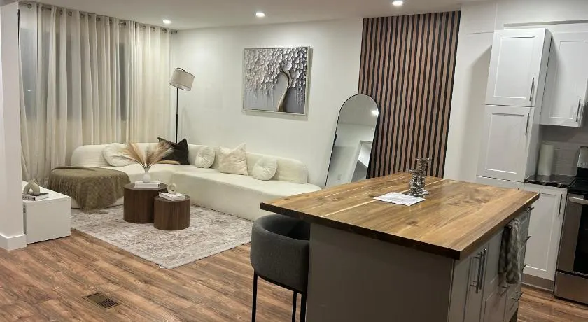 luxury townhouse in Montreal - Image 1