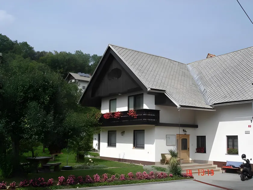 Apartments & Rooms Preseren - Image 1