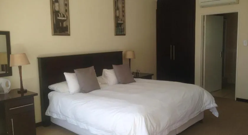 The Lazy Grape Guest Lodge & Spa - Image 1