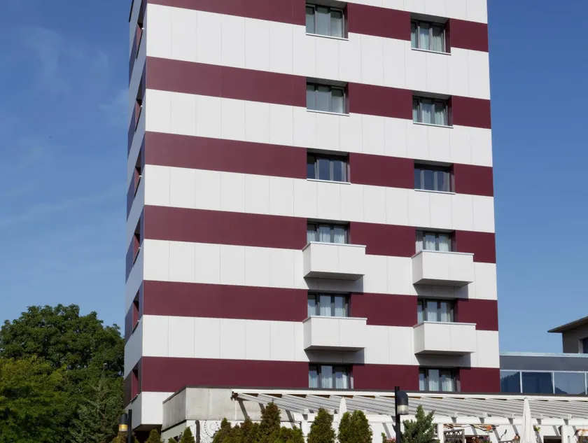 Hôtel Rallye & Entrées aux Bains de la Gruyère - Image 1