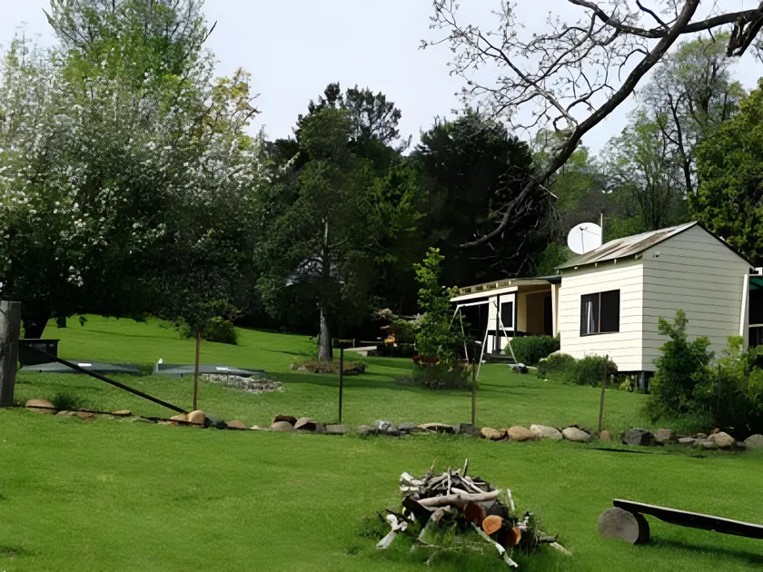 Elm Cottage Tumut - Image 1