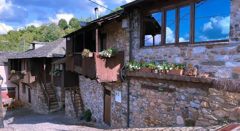 Hotel Rural El Lagar De Las Médulas - Image 1