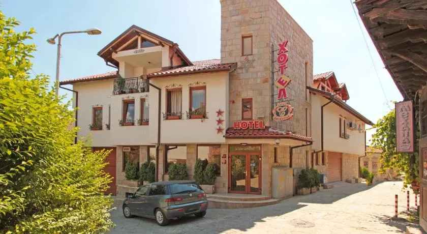Family Hotel Silvestar - Image 1
