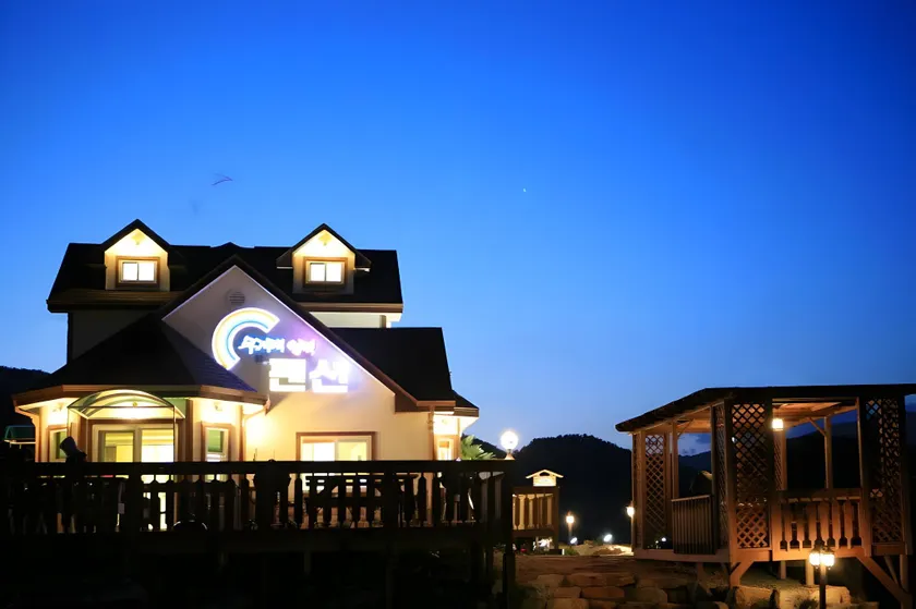 Rainbow hill - Image 1