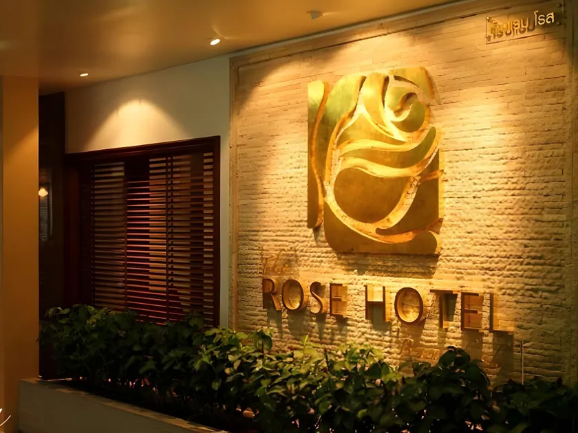 Rose Hotel - Image 1