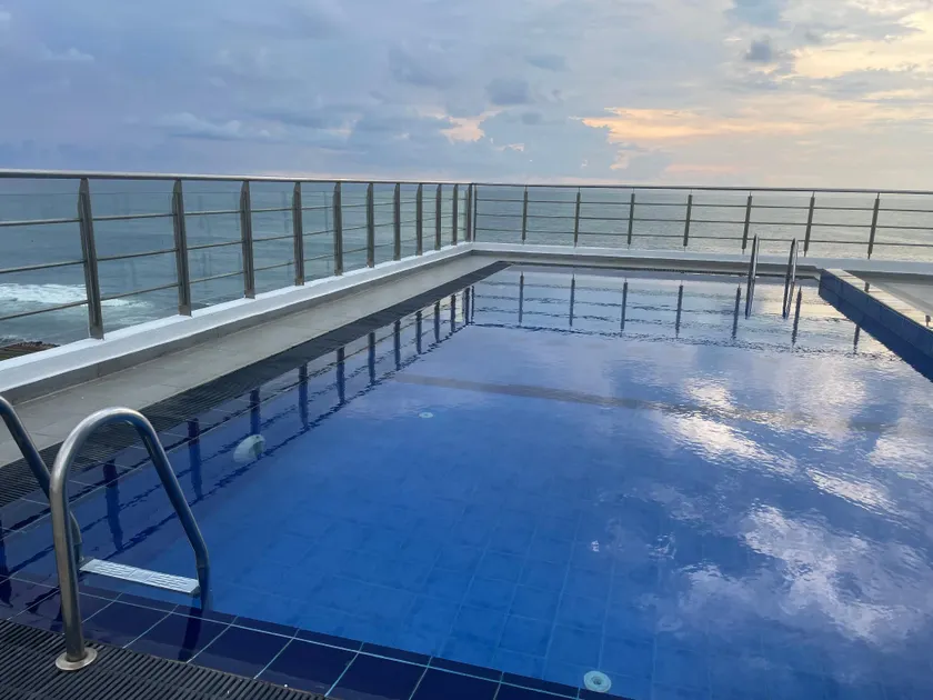 In the heart of Colombo 2 Bedrooms Apartment - Image 1