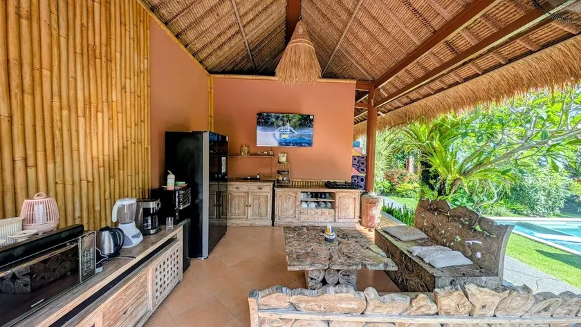Spacious 6BR in Pererenan - Ice Bath & IR Sauna - 5min to the Beach - Image 1