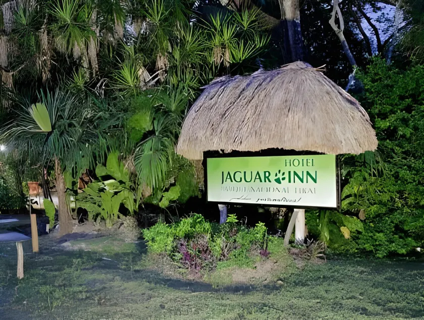 Hotel Jaguar Inn Tikal - Image 1