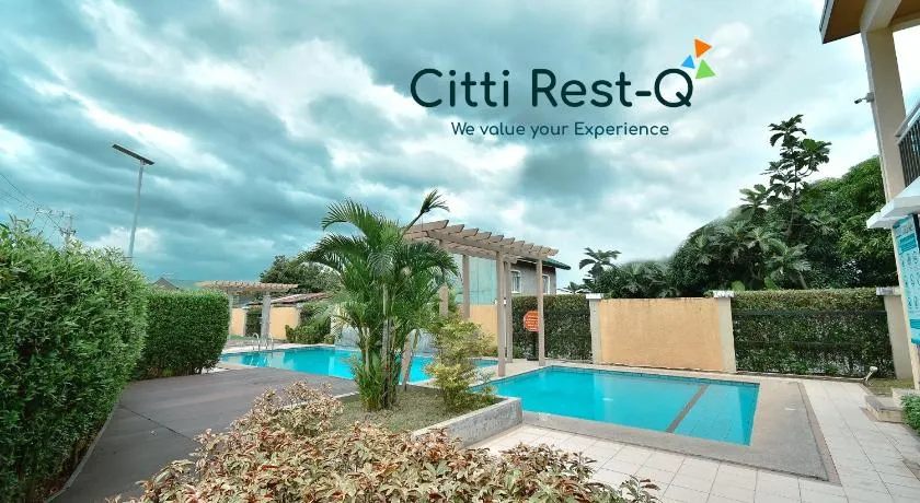 Affordable Stylish Condo with Free Wifi & Netflix, Near Airport HMS3 - Image 1