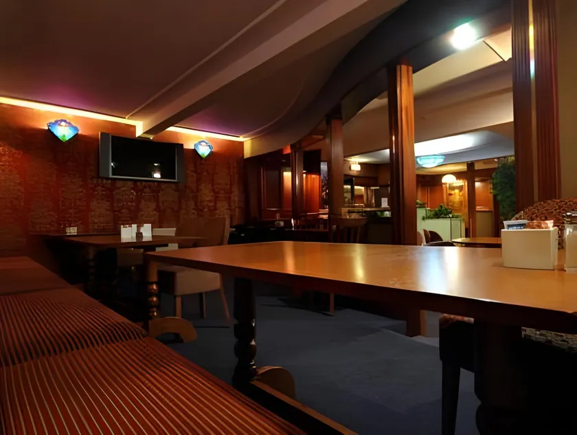 Royal Court Hotel - Image 1