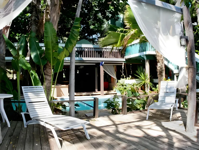 La Jamaca - An Island Vibe Hotel - Image 1