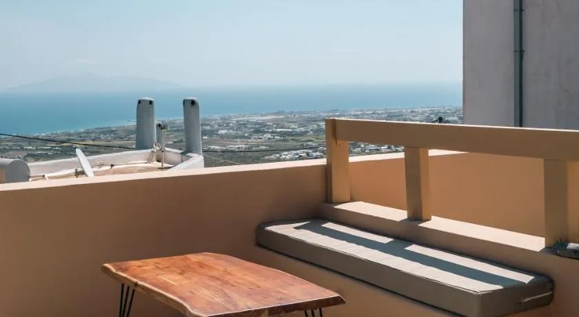 Aluna Suites Santorini - Image 1