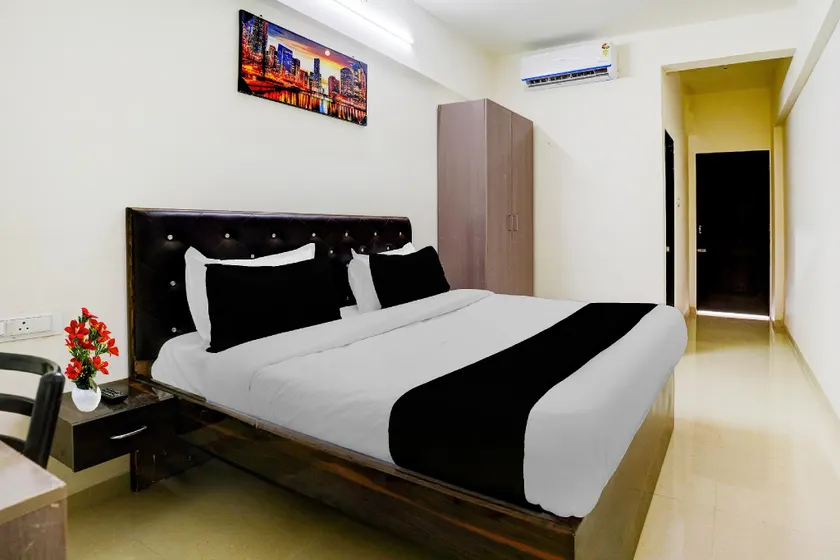 Townhouse Vangani Railway Station Formerly Hotel Chadha - Image 1