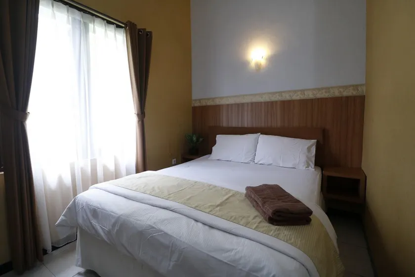 Amelia Guest House - Image 1