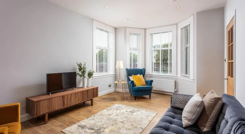 Seafield House - Donnini Apartments - Image 1