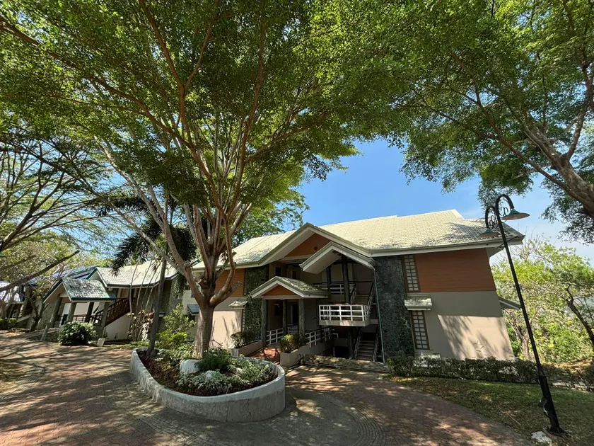 Ridgeview Chalets - Image 1