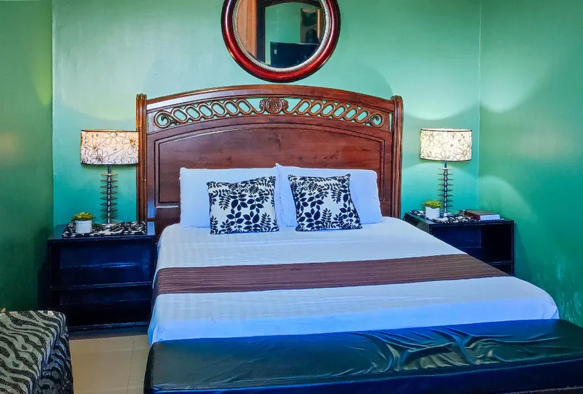 RedDoorz at Dream Haven Bed & Breakfast - Image 1