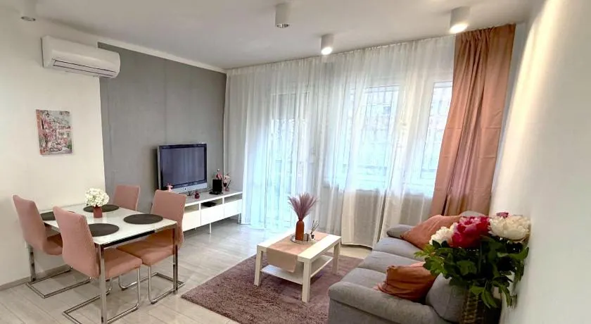 Basilica Apartments - Image 1
