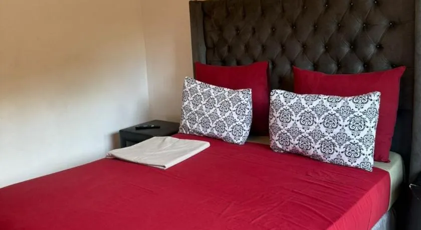 Zim Safari Guest Lodge - Image 1