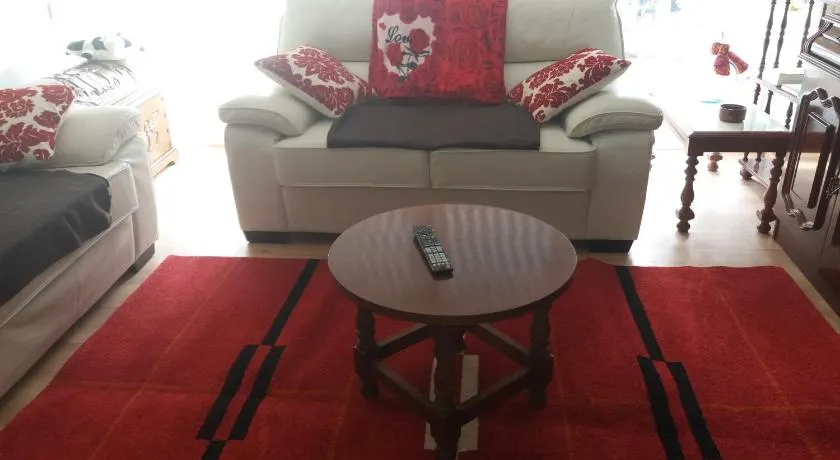 Apartamento Grande y Luminoso - Image 1