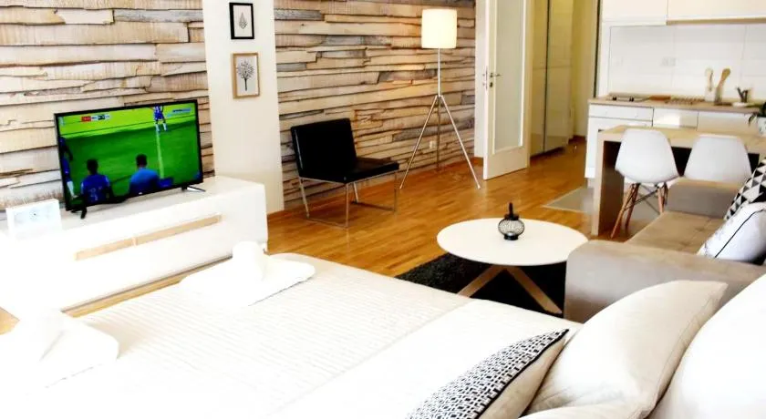 Apartman Ares parking 5e - Image 1