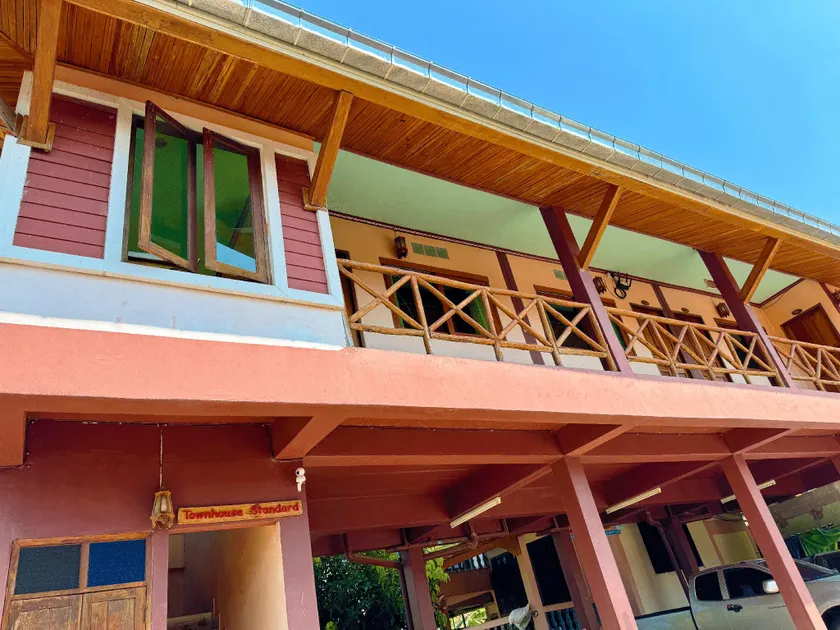 Panisa Guesthouse - Image 1