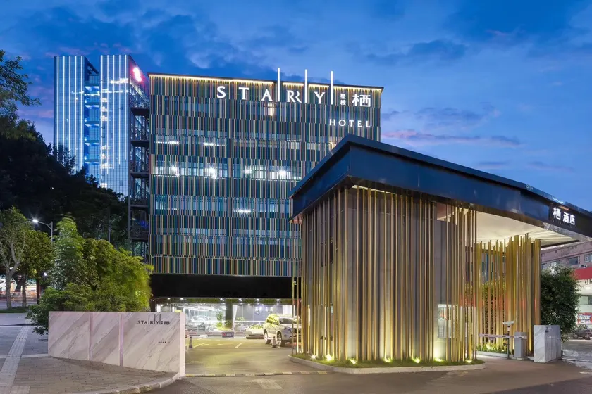 Starry Hotel - Image 1
