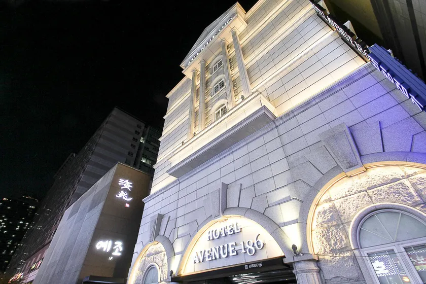 Pyeongchon Hotel Avenue 186 - Image 1