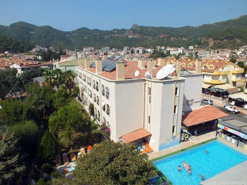 Grand Villa Sol Apart - Image 1