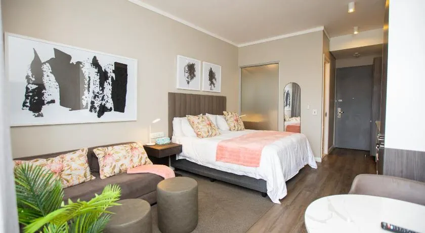 Suite 506 Menlyn Luxury - Image 1