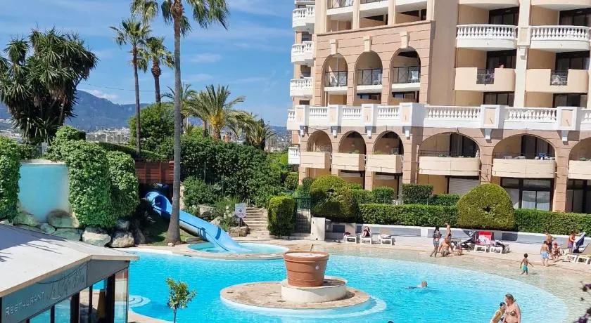 a 2 minutes de la plage vue mer et piscine - Image 1