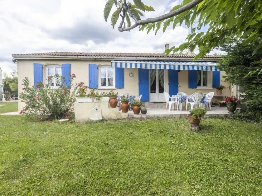 House in Clarensac with Swimming Pool - Image 1