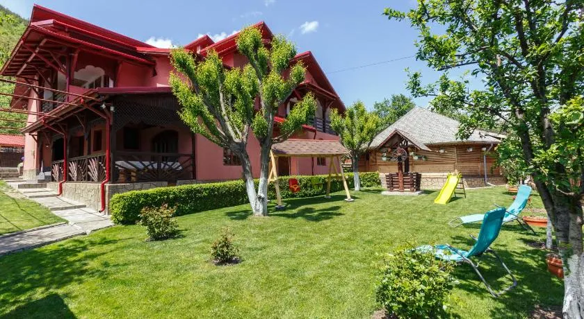 Casa dintre munti Karina - Image 1