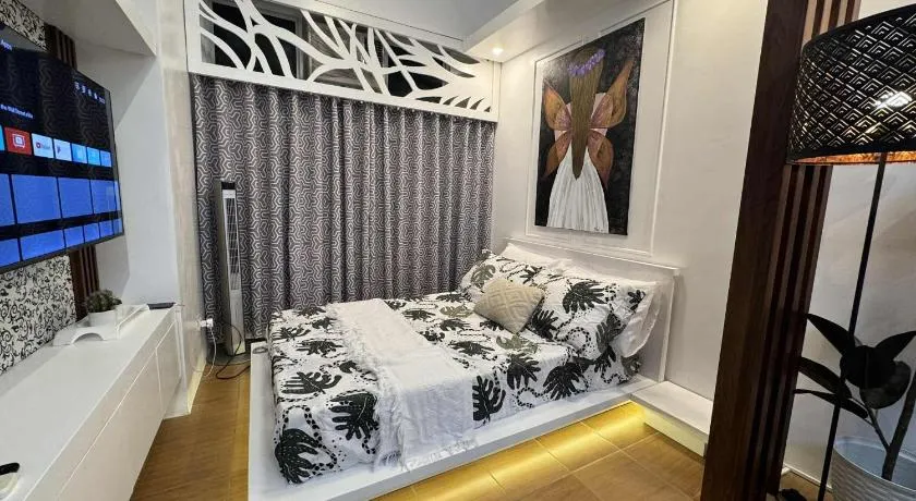 1BR Pioneer Woodland Condominium connected to BONI Metro Rail Station,Boni Mandaluyong Metro Manila - Image 1