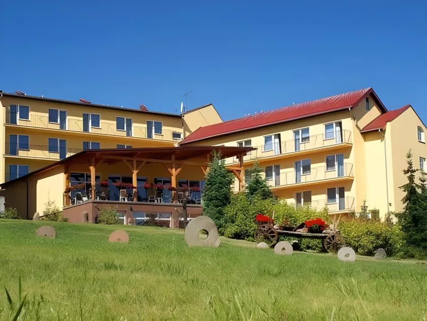 Hotel Huszcza - Image 1