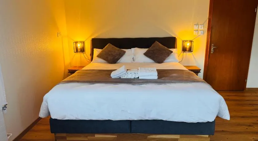 HausHarder Rooms - Image 1