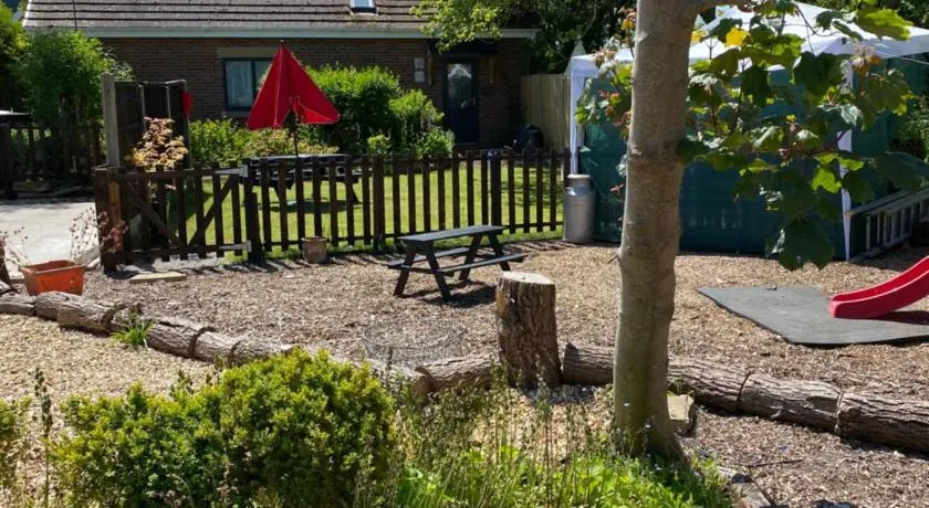 Green Little Acre - Image 1
