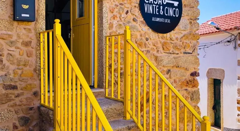 Casa Vinte & Cinco Alojamento Local - Image 1