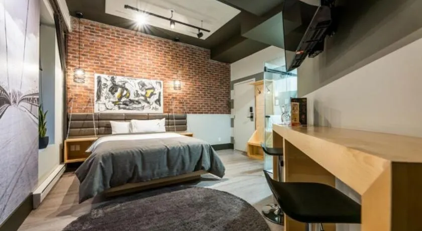 La Suite Hotel - Image 1