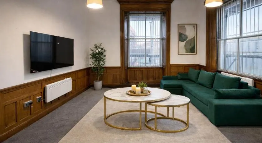 Stylish Two-Storey Apartment Rochdale - Image 1