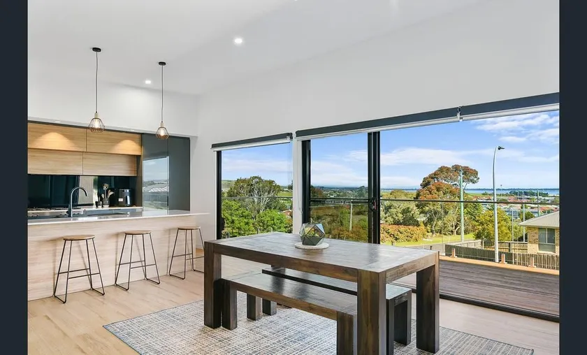 Hobart Luxury Family Home with Spa & Fire Pit, Sleeps 8 - Image 1