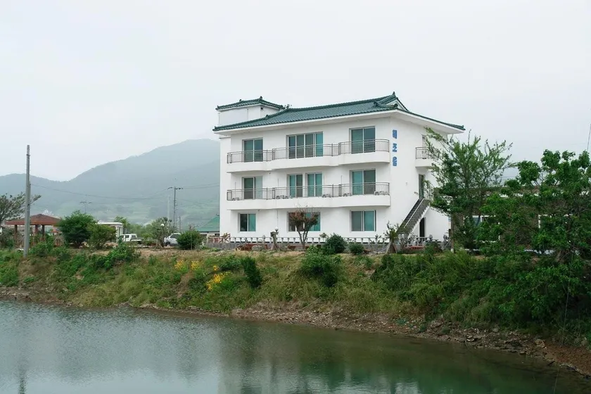 Buan Byeonsanbando Haejoeum Pension - Image 1