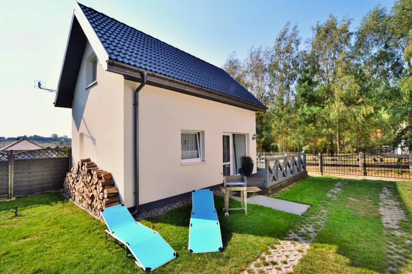 Comfortable holiday homes with a large garden - Image 1