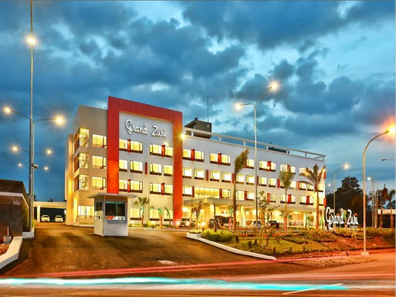 Hotel Grand Zuri Lahat - Image 1
