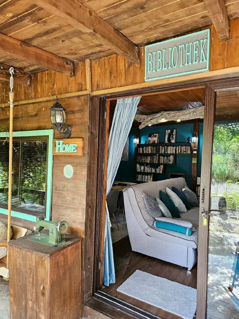 Guesthouse Villa India - Bibliothek - Image 1