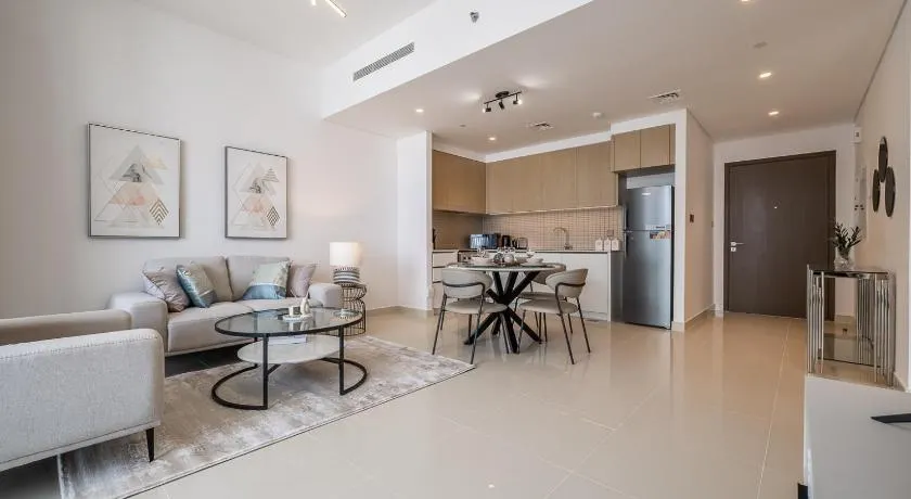 Creek View Apartment in Creek Harbour - Image 1