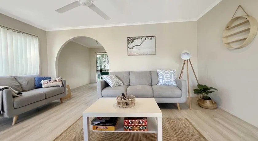 Family and Pet friendly Beachside by Custom Bnb Hosting - Image 1
