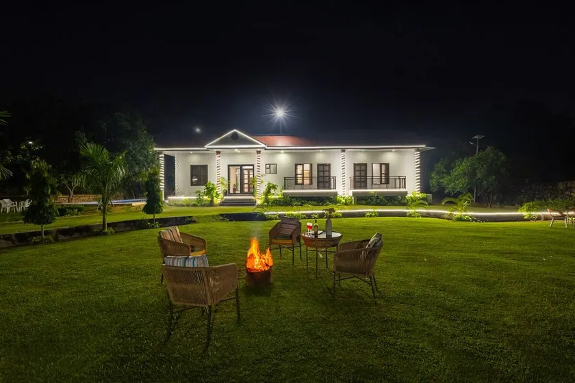 Alaya Stays 5 BHK Pet friendly with pvt pool - Ashirwad Farms - Image 1