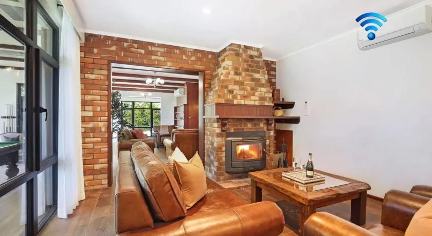 Goolara - Image 1