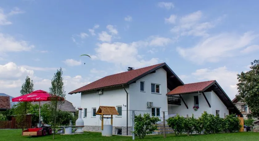 Hanzi Holiday Home - Image 1
